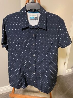 Magellan Outdoors Men’s Navy Blue Polka Dot Short Sleeve Button-Down Shirt